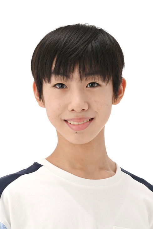 Haruto Shima as Dong-Dong (voice)