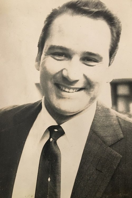 Mario Ferrara as Massimo Torre