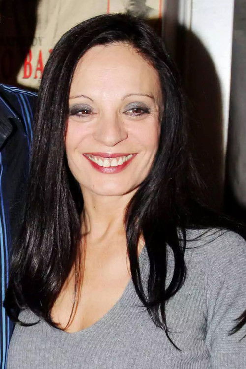 Efi Mouriki as Ηρώ