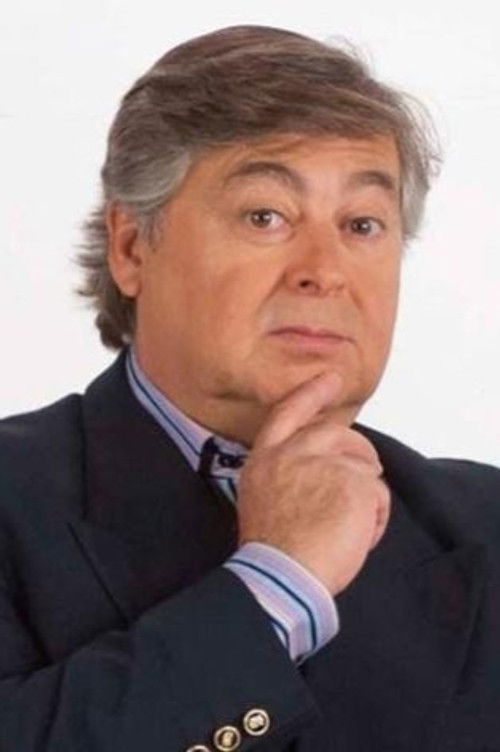 Ernesto Belloni as Huon Johnson