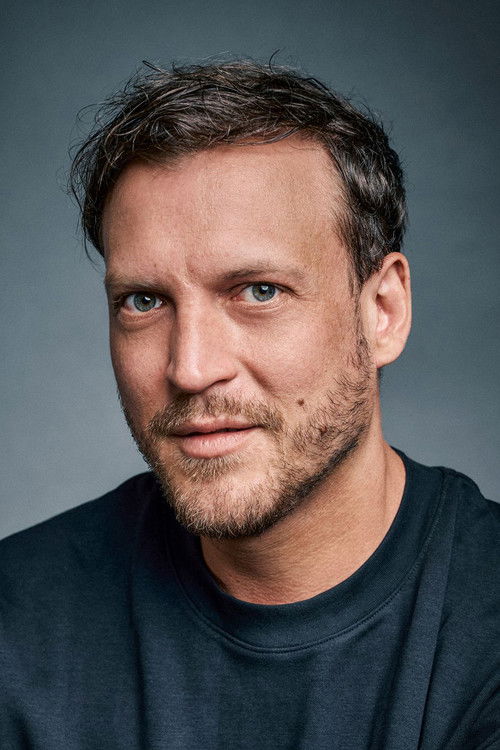 Sebastian Jehkul as Police Officer