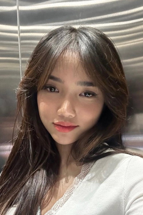 Fujianti Utami as Amora