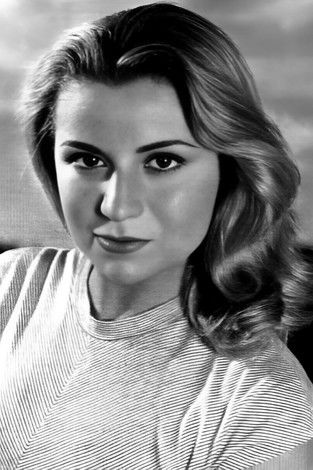 Bianca Toccafondi as Gloria, Don Gualtiero's wife