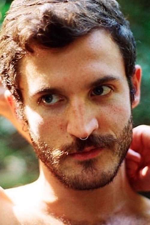 Pierre Emö as Valentin