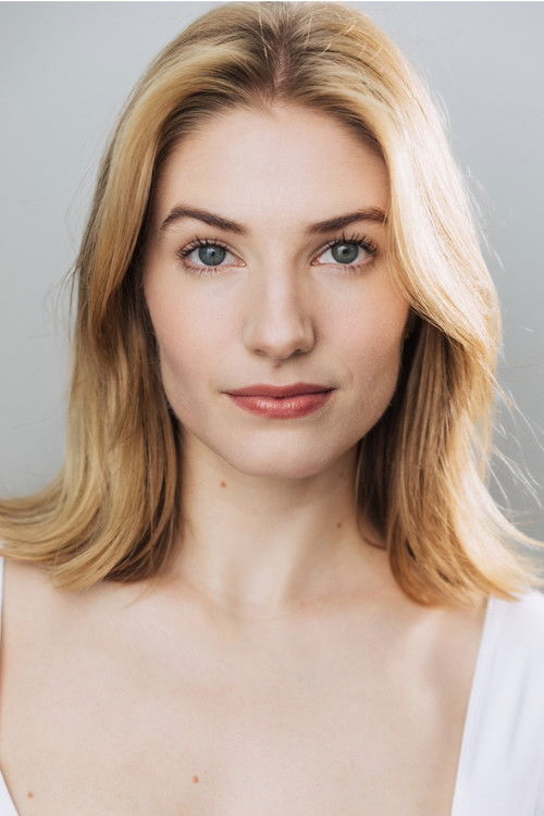 Liana Glennon as Erika Smythe