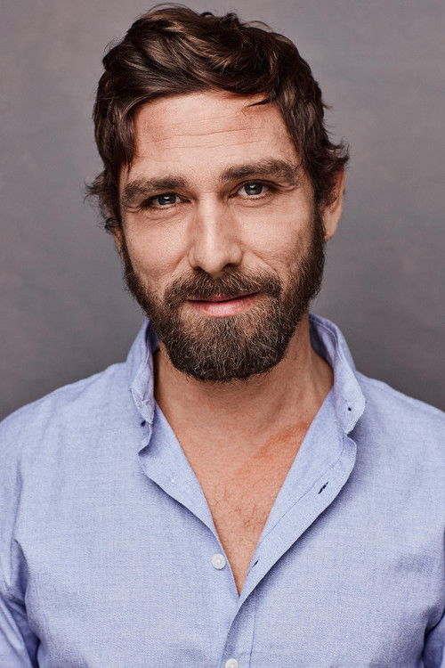 Daniel Muniz as Lucho