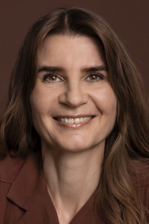 Henriette Harris as Medvært