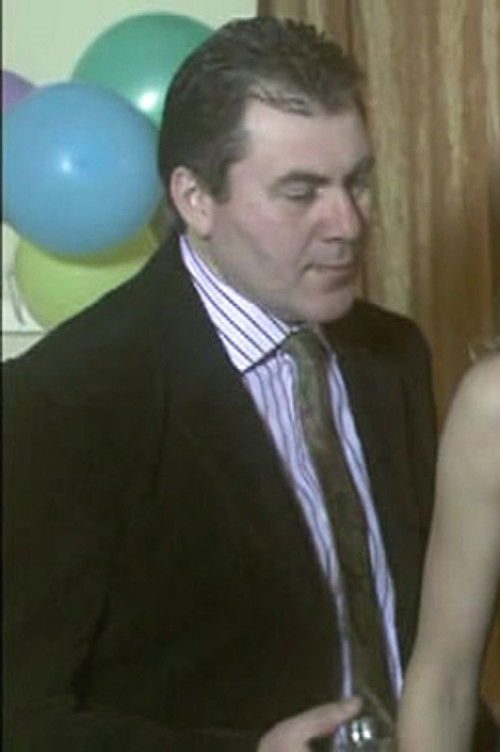 Artur Bezuglyy as Эдик