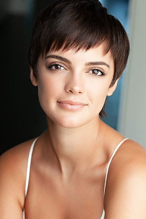 Aley Underwood as Amanda Young