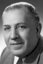 Manuel Santos Carvalho as Comissário Vicente