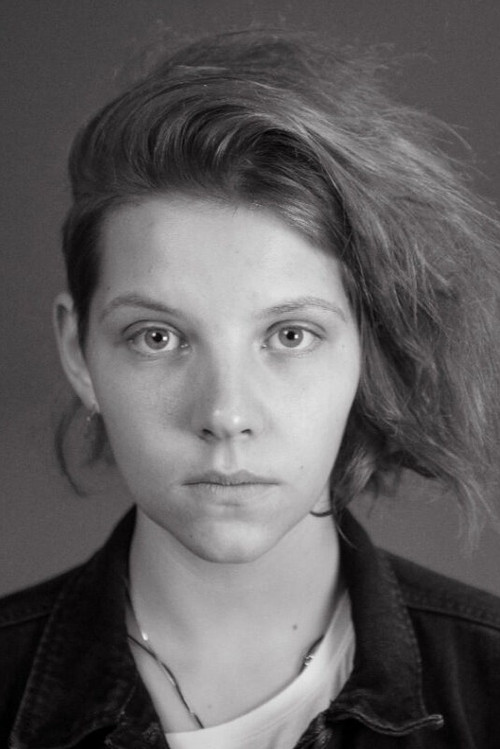 Polina Pushkaruk as gladiator's assistant