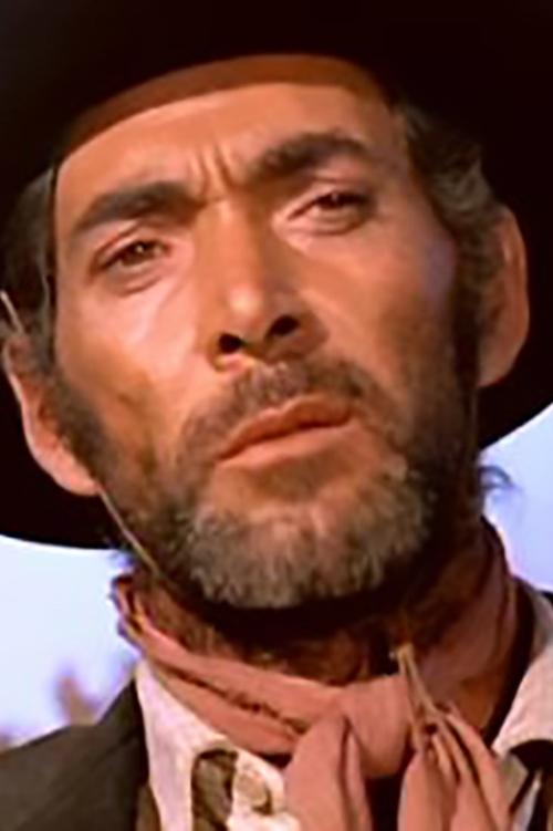 Guido Lollobrigida as Killer