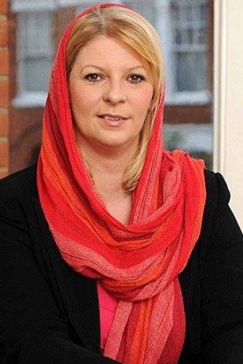 Lauren Booth as Anna Scanlon