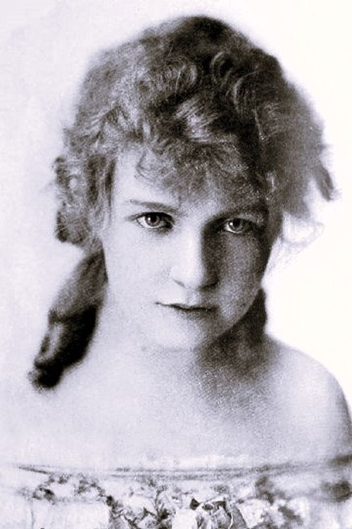 Isabel Rea as Rose Langdon