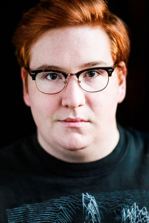 Tommy Joubert as Le commis