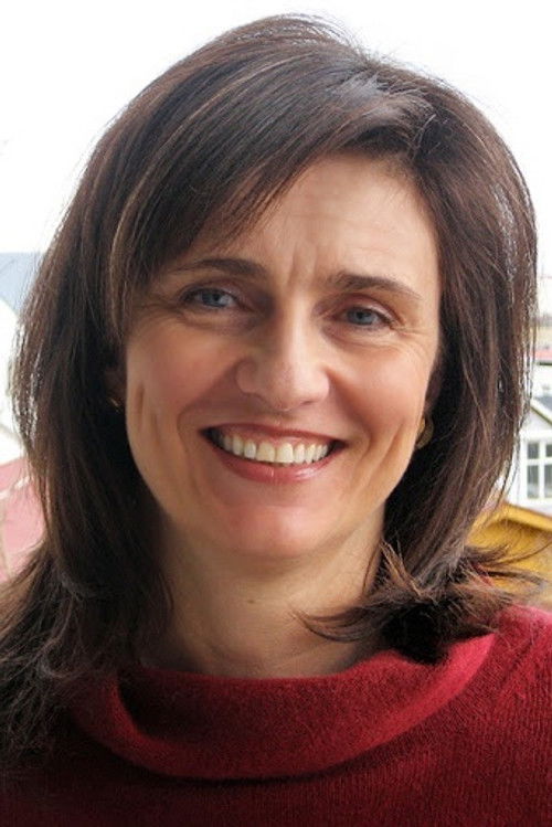 Ásdís Thoroddsen as Sandra