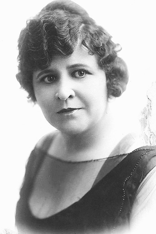 Lillian Leighton as Housekeeper