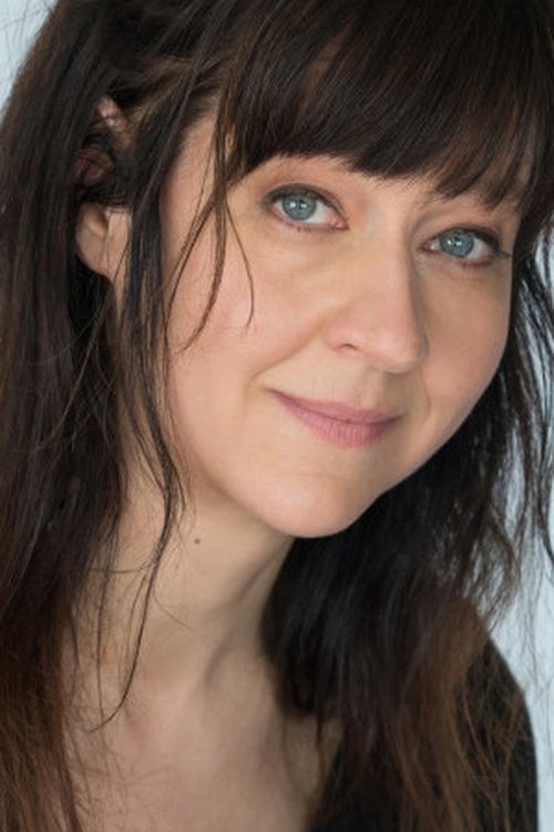 Anne Lapierre as Psychologue