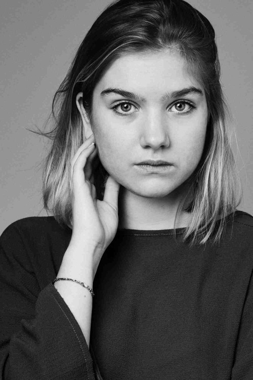 Roos Bottinga as Ditteke