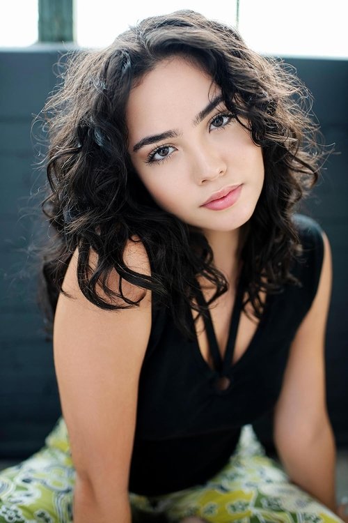 Mariana Garzón Toro as Naiya