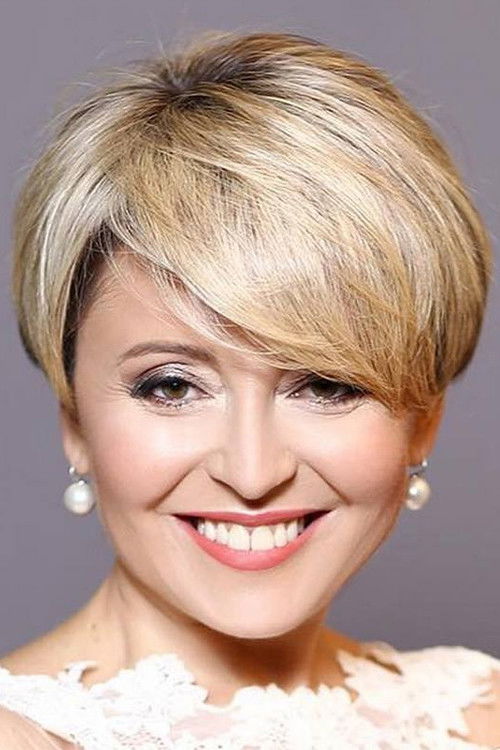 Anzhelika Varum as Vika