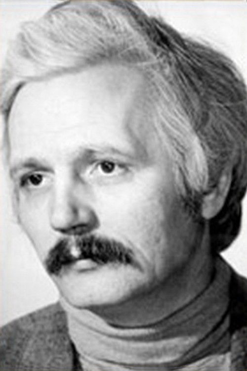 Vladimir Ivanov as Божичко, порученец командующего