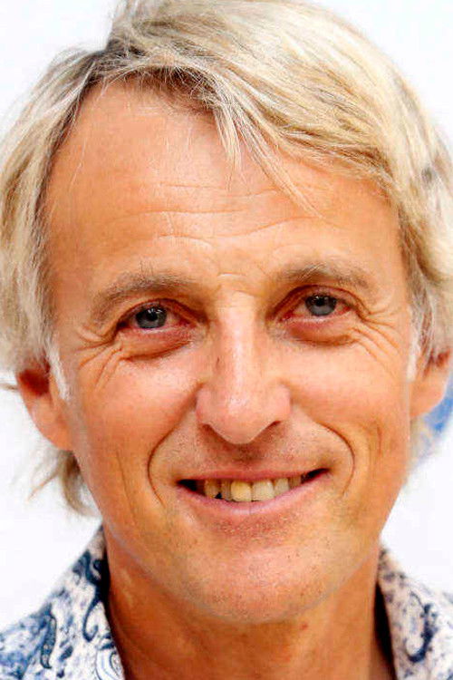 Jesús Calleja as Self