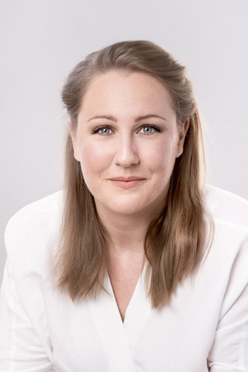 Daniela Šencová as Viktória „Kvetena“ Rakovská