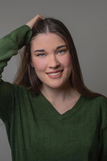 Lucía Sortiz as Amiga 1