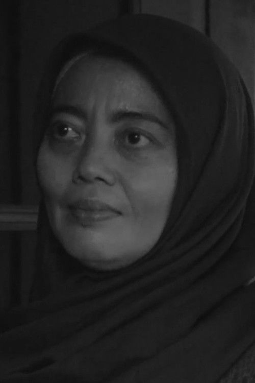 Nevi Komala as Mamanya Soni & Evan