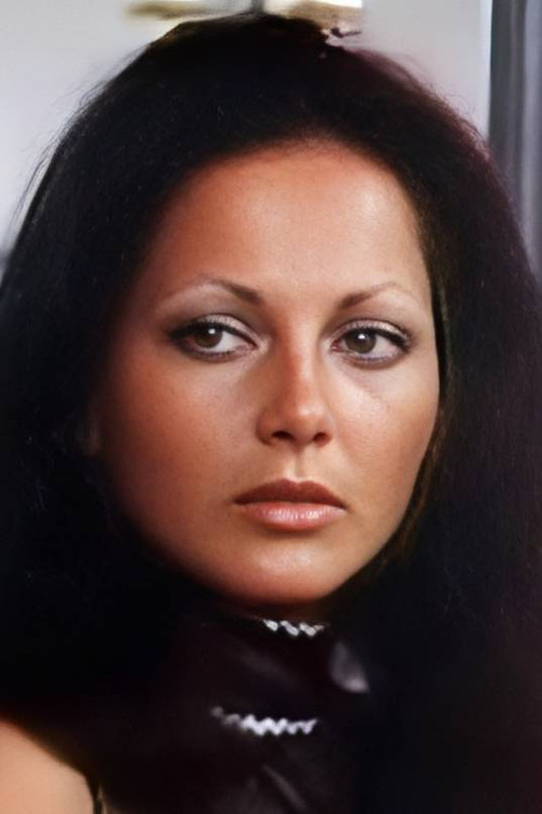 Maja Hoppe as Condessa Gina