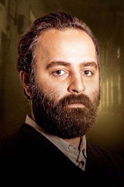 Amir Norouzi as Eskandar New Shahabi (Esi New Akbari)