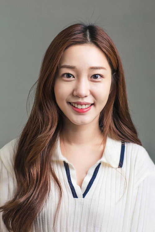 Yun Areum as Young Lee Yeong-ji