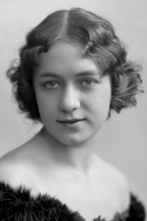 Jenny Hasselqvist as 