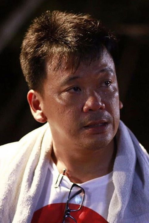 Sant Srikaewlaw as Song