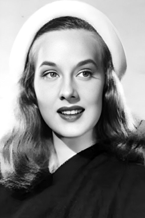 Virginia Hunter as Terry Saunders