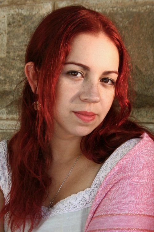 Mayra Alarcón as Isidora Fernandez