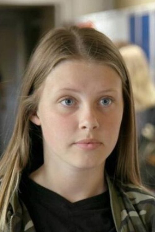 Selma Tångefjord Ryme as Girl in class