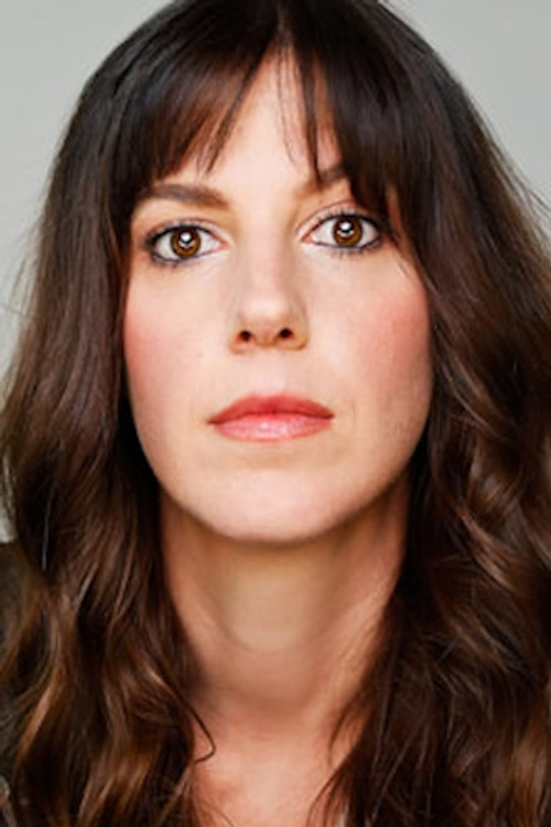 Beth Gallagher as Elizabeth