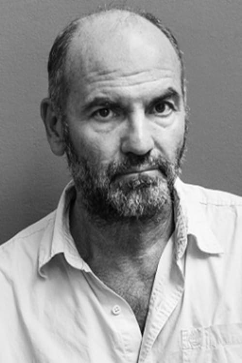 Akilas Karazisis as Fanis