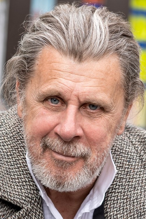 Paul Dewdney as Matthew Damon-Murray