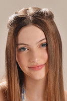 Bia Brumatti as Gabi (13 anos)