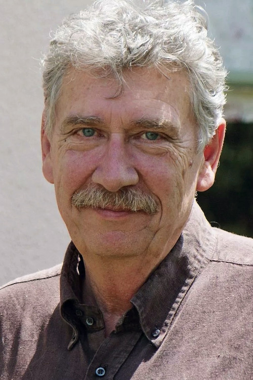 Jean-Max Rivière as Un troupier