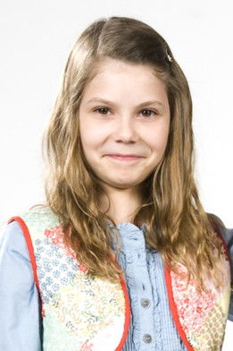 Julia Wentzel Olsen as Lise Mette