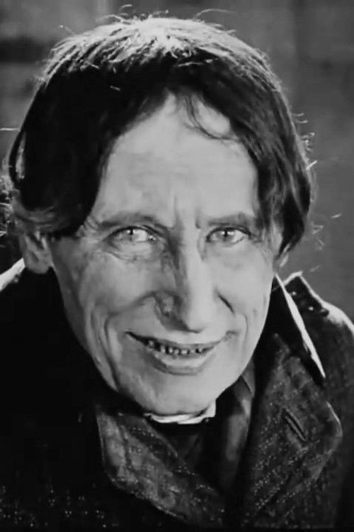 Cinq-Léon as Cagnos