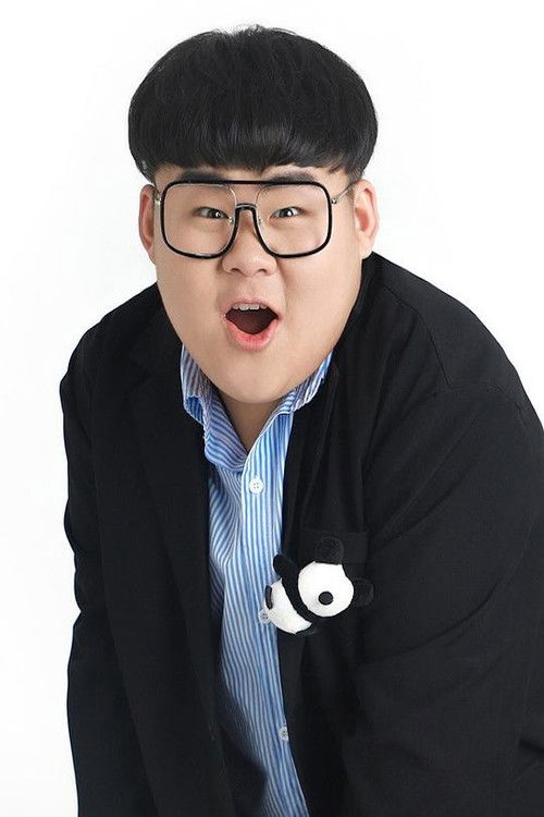 Kang Qixuan as Young Bubble / Paopao