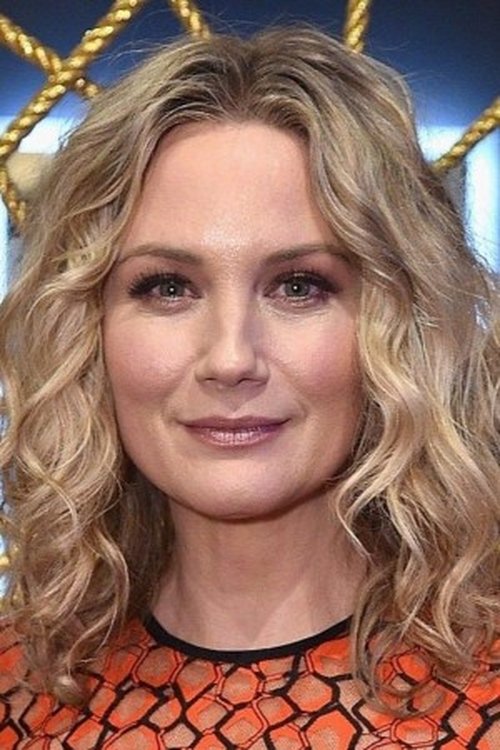Jennifer Nettles as Singer