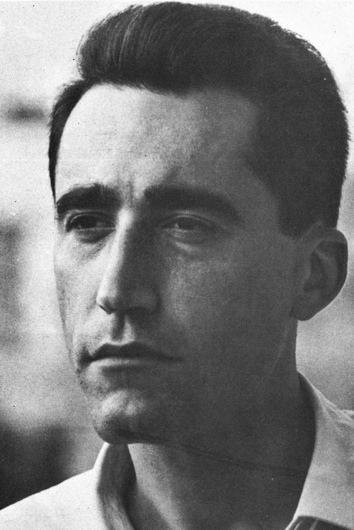 Sergio Gibello as Radiologo