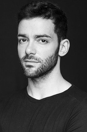 Iftach Ophir as American Contractor 2