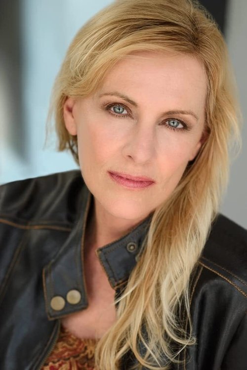 Danielle J. Bowman as Betsy Jennings